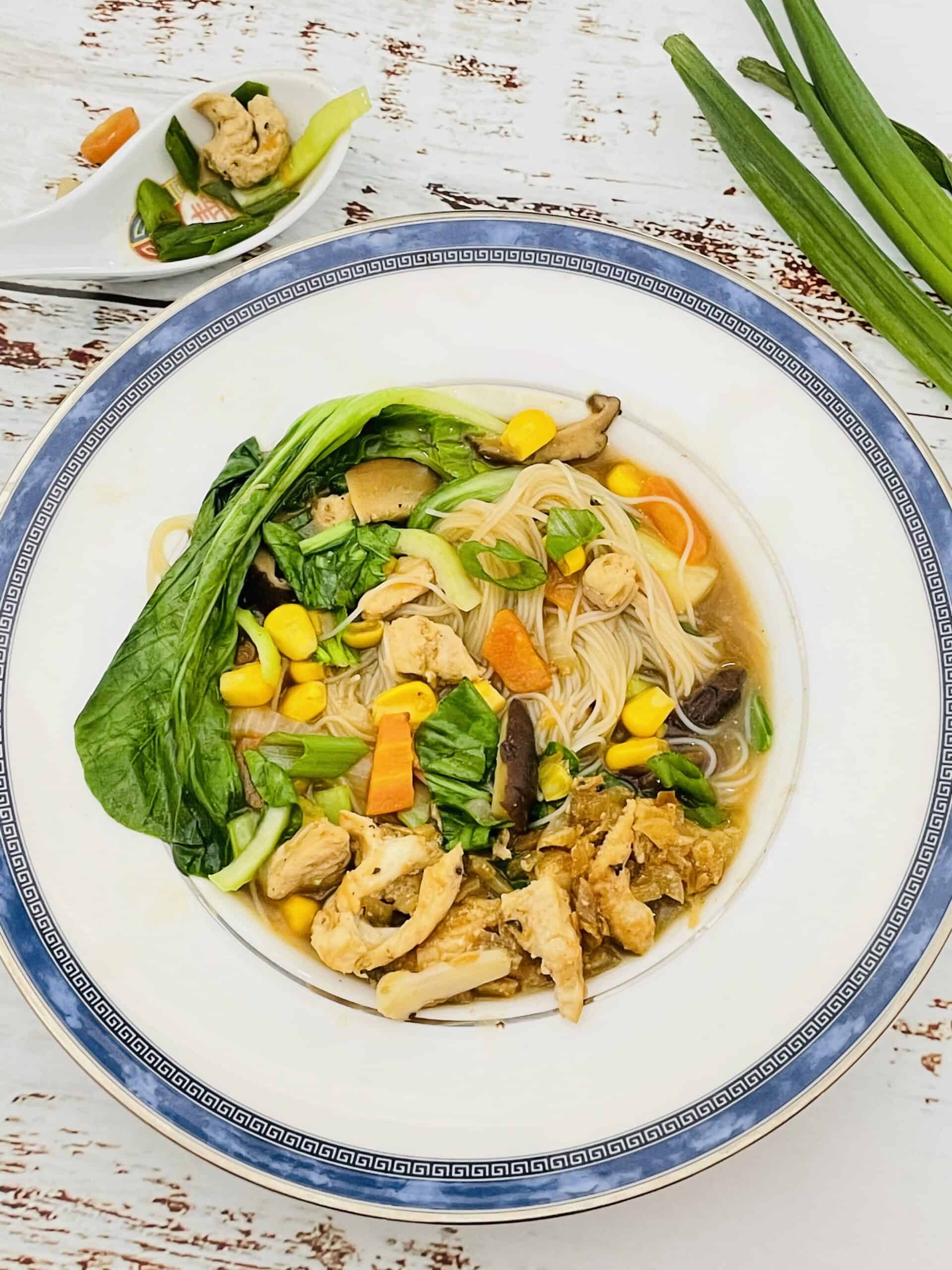 easy-chinese-chicken-rice-noodle-soup-half-a-coconut