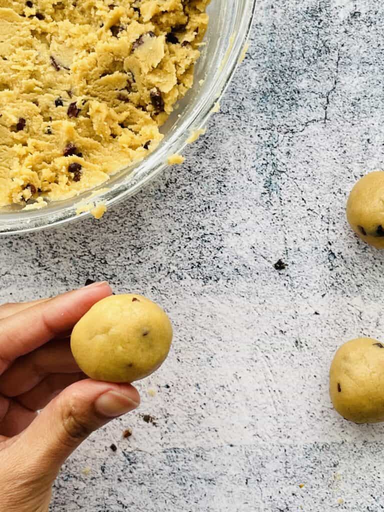 Make dough balls